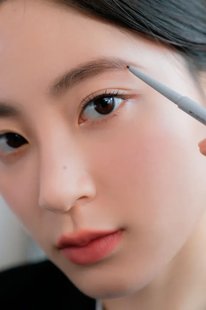 han_all_sharp_brow_03.webp